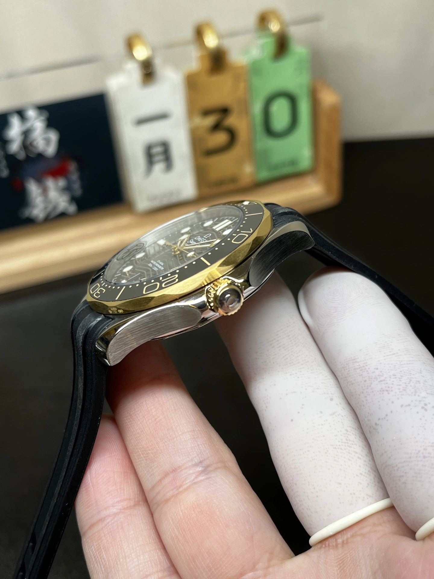 CBD Factory Omega Seamaster Diver 300M 42mm Two-Tone Yellow Gold Black Dial (210.22.42.20.01.001) 1:1 Super Clone – DD8800 Movement MoistureWicking 282